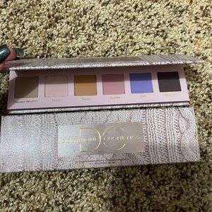 Dominique cosmetics eyeshadow palette